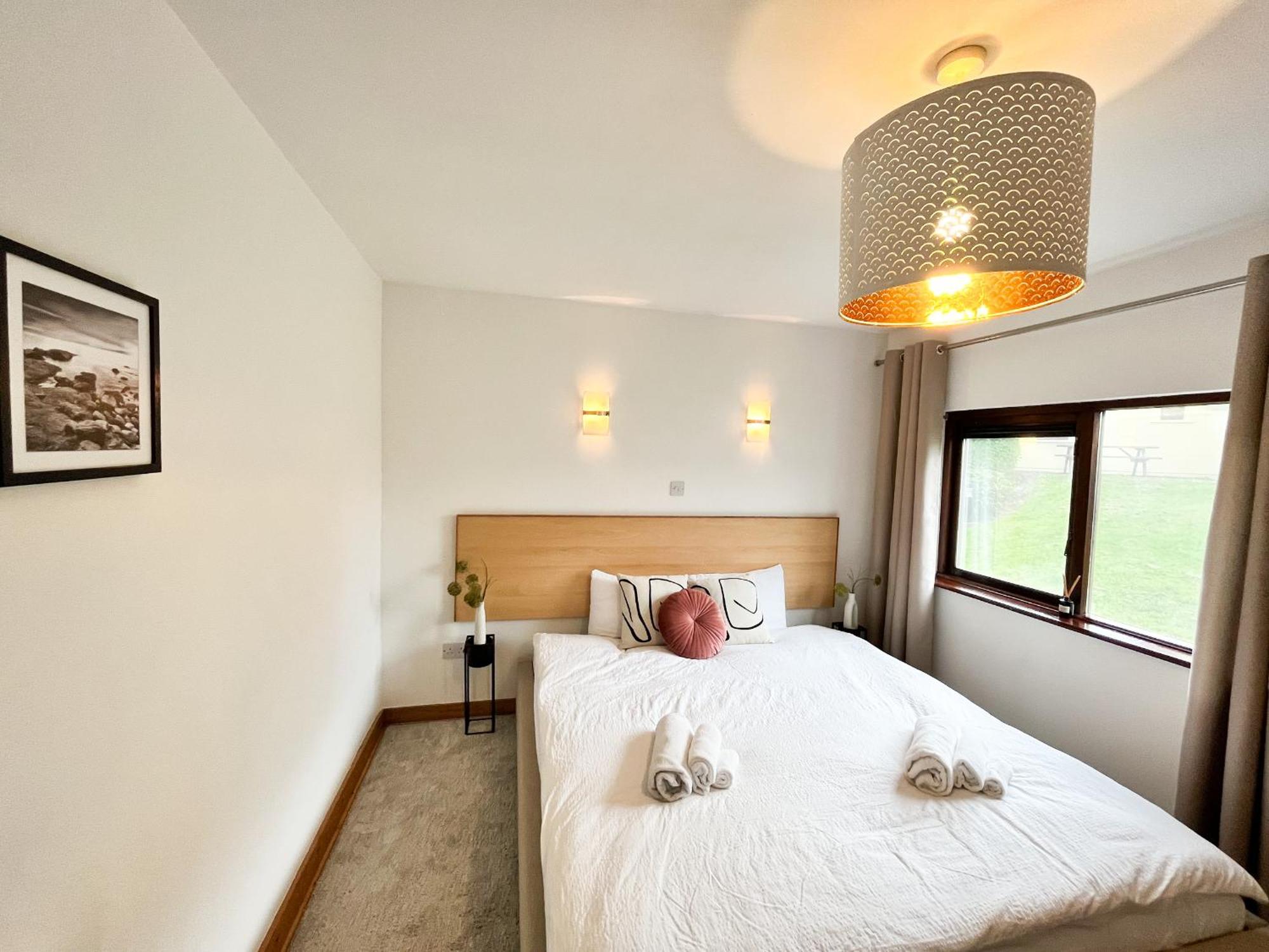 Sea Whispers - My Charming Costal Retreat In Youghal Exteriör bild