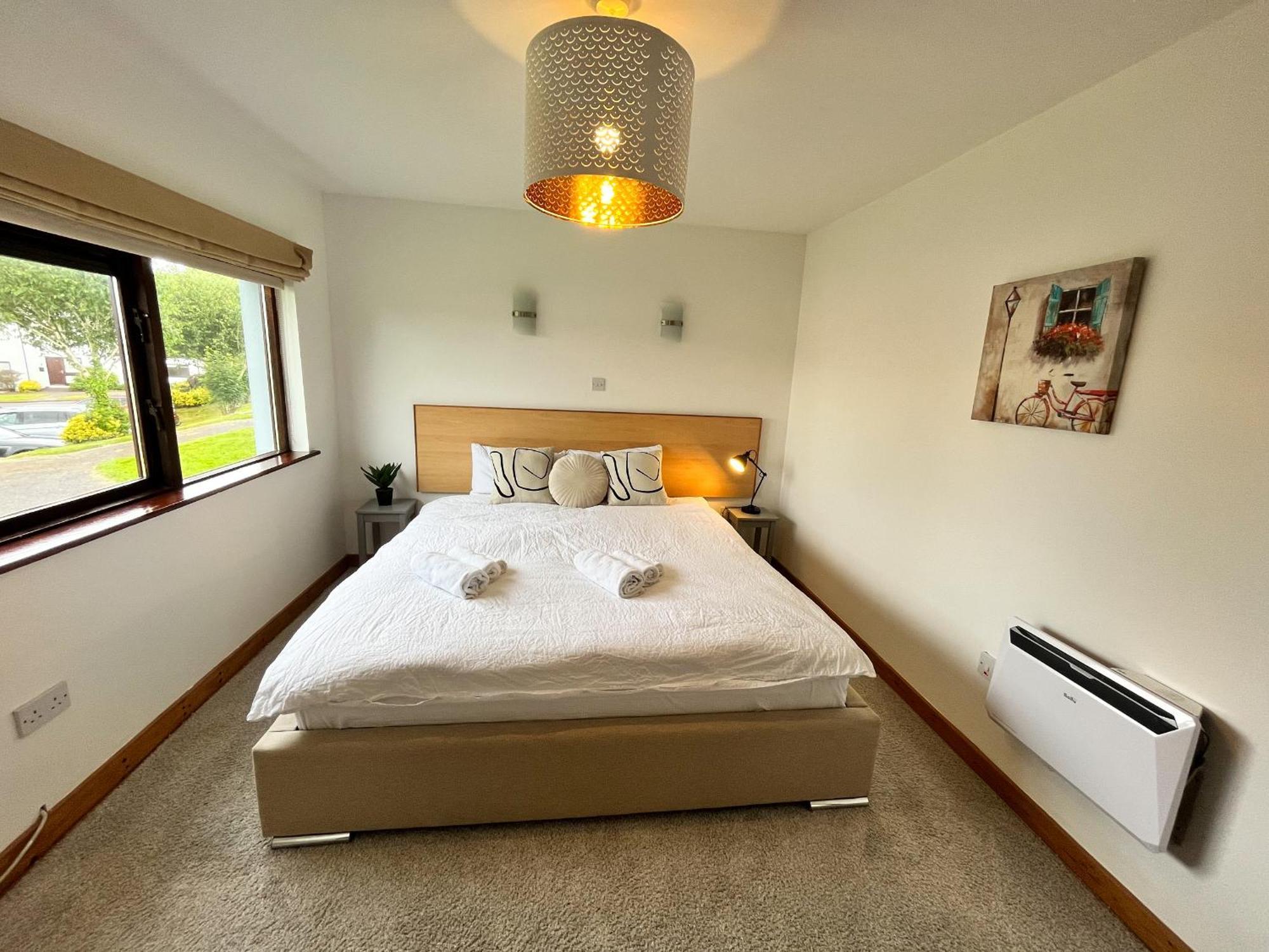 Sea Whispers - My Charming Costal Retreat In Youghal Exteriör bild