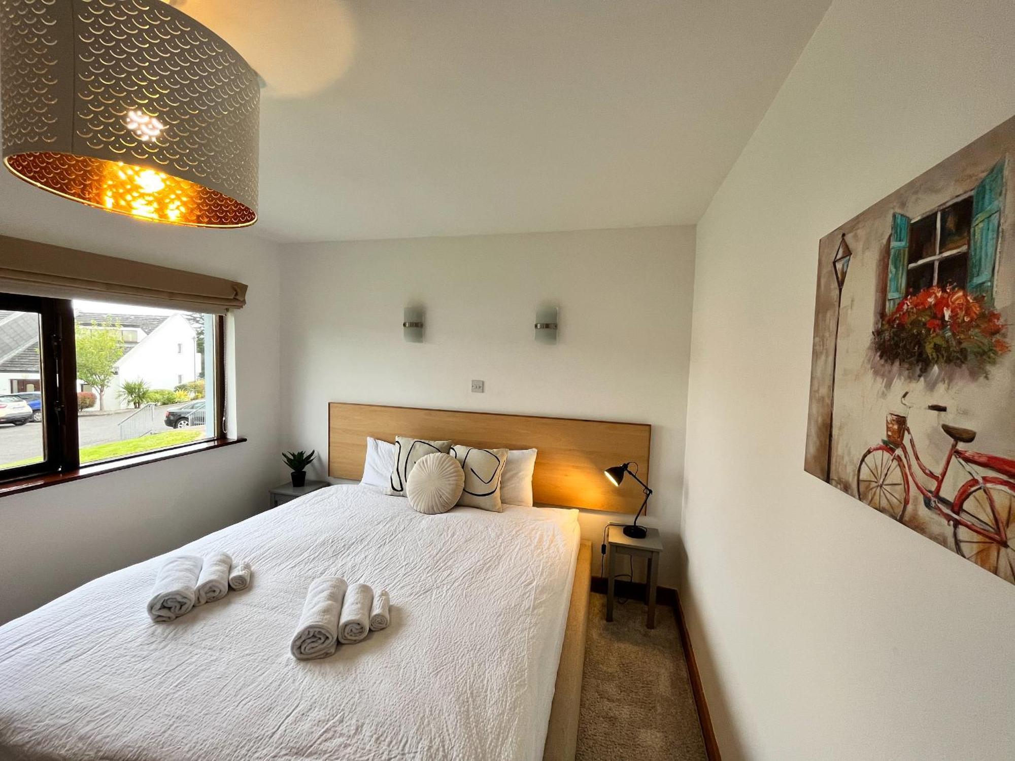 Sea Whispers - My Charming Costal Retreat In Youghal Exteriör bild